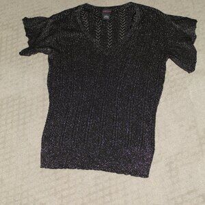 Torrid Sz 2x Black Silver Sparkle Pull Over V Neck Short Sleeve Sweater